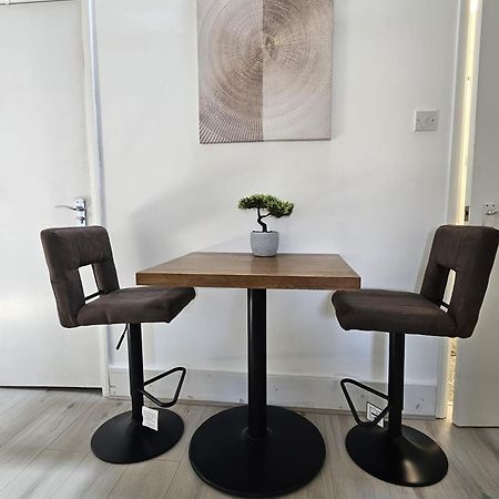 Trendy Apartment In Old Street Londra Exterior foto